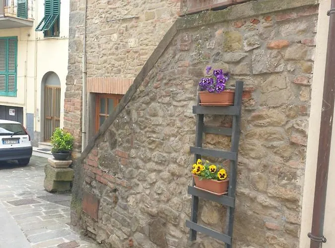 Pensjonat Helga's House- Finestra Sul Borgo Ambra